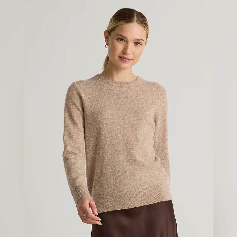 Classic Baby Pink Women's 100% Cashmere Sweater